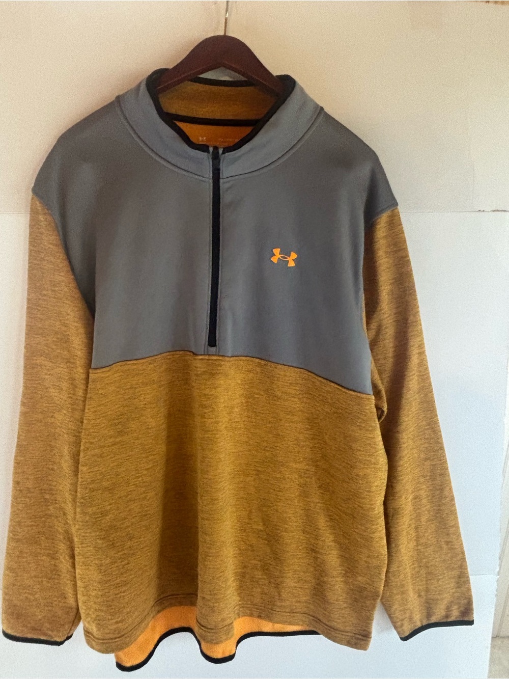Under Armour Men’s 1/4 Zip Mock Neck Logo Colorblock Sweatshirt Brown/Gray 4XL